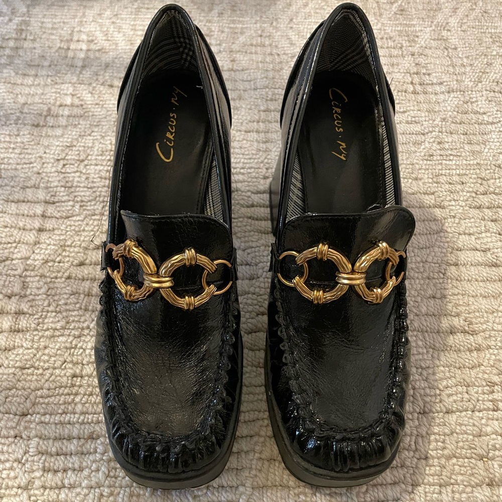 Circus by Sam Edelman Black Patent Platform Loafer with Gold Chain Accent